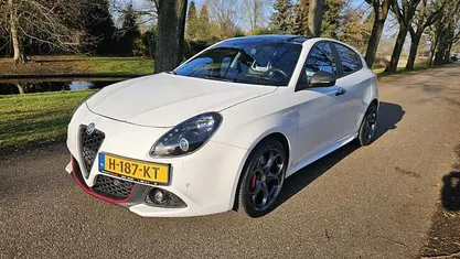 Occasion 2016 Alfa Romeo Giulietta Veloce Hatchback | € 17.800 (Eerlijke prijs)