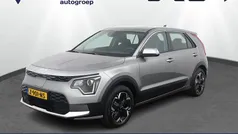 Grijs Gebruikt 2024 Kia e-Niro Light SUV | € 36.950 (Eerlijke prijs)