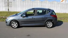 Grijs Gebruikt 2010 Peugeot 207 Stationwagen | € 3.250 (Eerlijke prijs)