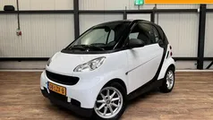 Zwart Gebruikt 2010 Smart ForTwo Coupé Pure Coupé | € 3.490 (Eerlijke prijs)