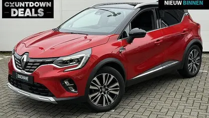 Rood Occasion 2022 Renault Captur Initiale Paris SUV | € 20.900 (Eerlijke prijs)