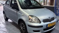 Blauw Gebruikt 2005 Toyota Yaris Hatchback | € 2.599 (Eerlijke prijs)