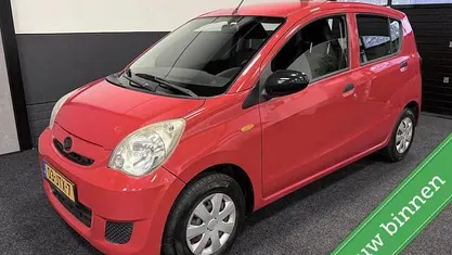 Rood Gebruikt 2009 Daihatsu Cuore Hatchback | € 2.449 (Eerlijke prijs)