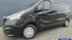 Zwart Gebruikt 2017 Renault Trafic Van | € 8.845 (Eerlijke prijs)