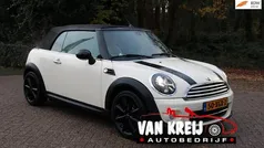Wit (metallic) Gebruikt 2012 Mini Cooper Cabriolet Chili Cabriolet | € 9.150 (Eerlijke prijs)
