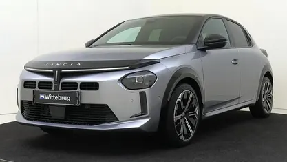 Occasion 2024 Lancia Ypsilon Hatchback | € 25.725 (Eerlijke prijs)