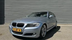 Blauw, metallic lak Gebruikt 2009 BMW 318 Comfort Edition Stationwagen | € 4.740 (Eerlijke prijs)