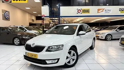 Occasion 2016 Skoda Octavia Ambition Hatchback | € 8.950 (Goede deal)