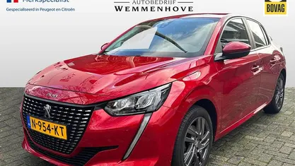 Rood Gebruikt 2021 Peugeot 208 Active Hatchback | € 12.295 (Eerlijke prijs)