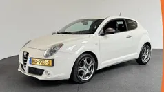 Wit Gebruikt 2015 Alfa Romeo MiTo Hatchback | € 8.240 (Eerlijke prijs)