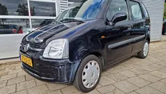 Gebruikt 2003 Opel Agila Color Edition Hatchback | € 899 (Eerlijke prijs)