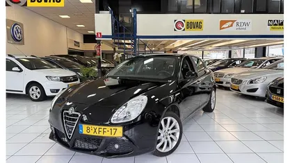 Occasion 2011 Alfa Romeo Giulietta Distinctive Hatchback | € 5.650 (Eerlijke prijs)