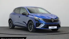 Gebruikt 2025 Renault Clio V Esprit Alpine Hatchback | € 29.940 (Eerlijke prijs)