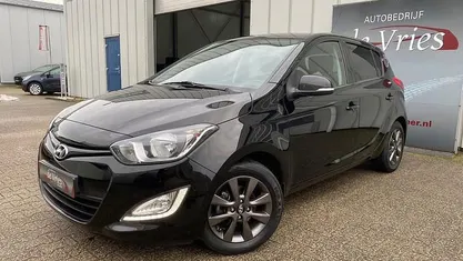 Occasion 2015 Hyundai i20 Premium Hatchback | € 4.990 (Eerlijke prijs)