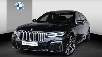 Zwart Occasion 2021 BMW 745e Executive Sedan | € 49.995 (Eerlijke prijs)