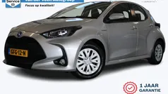 Gebruikt 2020 Toyota Yaris Hybrid Active Hatchback | € 16.450 (Eerlijke prijs)