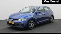 Blauw Gebruikt 2022 VW Polo Life Hatchback | € 16.900 (Eerlijke prijs)