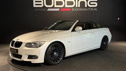 Wit (metallic) Gebruikt 2011 BMW 335 Cabriolet Executive Cabriolet | € 25.950 (Eerlijke prijs)