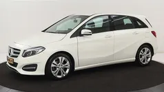Wit Gebruikt 2017 Mercedes B180 Ambition MPV | € 13.400 (Eerlijke prijs)