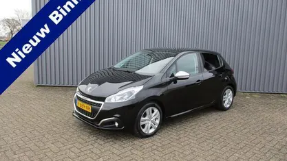 Occasion Peugeot 208 Signature Sky 83 PK (61 kW) 2019 Hatchback