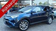 Blauw Gebruikt 2017 Toyota RAV4 Hybrid Executive SUV | € 26.900 (Eerlijke prijs)
