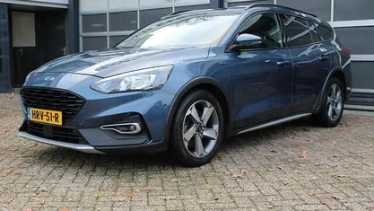 Blauw Occasion 2020 Ford Focus Business Edition Hatchback | € 14.900 (Eerlijke prijs)