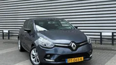 Grijs Gebruikt 2017 Renault Clio IV Intens Hatchback | € 7.495 (Eerlijke prijs)