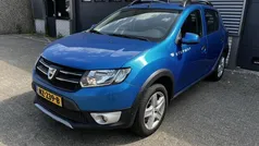 Blauw Gebruikt 2014 Dacia Sandero Stepway Ambiance Hatchback | € 4.950 (Super prijs)