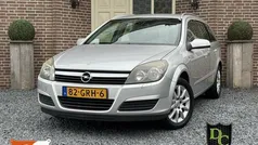 Grijs Gebruikt 2005 Opel Astra Cosmo Stationwagen | € 1.750 (Eerlijke prijs)