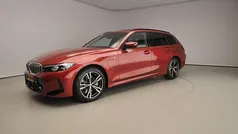 Rood Gebruikt 2025 BMW 330 M Sport Stationwagen | € 49.900 (Eerlijke prijs)