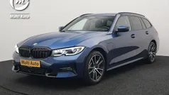 Blauw Gebruikt 2020 BMW 330e Sport Line Stationwagen | € 30.740 (Eerlijke prijs)