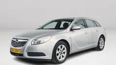 Grijs, metallic lak Gebruikt 2010 Opel Insignia Edition Stationwagen | € 5.900 (Eerlijke prijs)