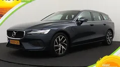 Gebruikt 2020 Volvo V60 Momentum Stationwagen | € 24.940 (Super prijs)
