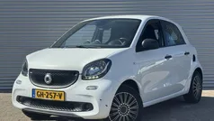 Wit Gebruikt 2015 Smart ForFour Hatchback | € 5.448 (Eerlijke prijs)