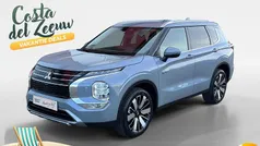 Moonstone grey Nieuw 2025 Mitsubishi Outlander P-HEV Edition SUV | € 52.240 (Eerlijke prijs)