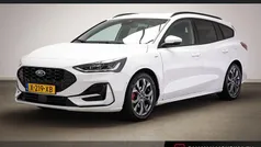 Wit Gebruikt 2024 Ford Focus ST-Line X Stationwagen | € 28.045 (Eerlijke prijs)