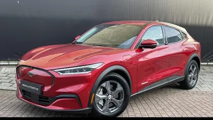Occasion Ford Mustang Mach-E 202 kW (276 PK) 2022 Rood SUV