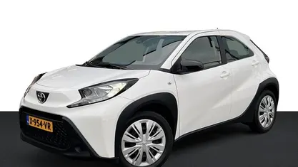 Occasion 2024 Toyota Aygo X Play SUV | € 15.995 (Goede deal)