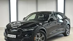 Zwart Gebruikt 2023 Ford Mustang Mach-E SUV | € 34.950 (Eerlijke prijs)