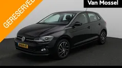 Zwart, metallic lak Gebruikt 2021 VW Polo Comfortline Hatchback | € 19.900 (Eerlijke prijs)