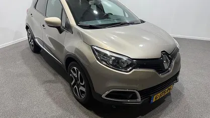Bruin Occasion 2016 Renault Captur Dynamique SUV | € 9.950 (Eerlijke prijs)