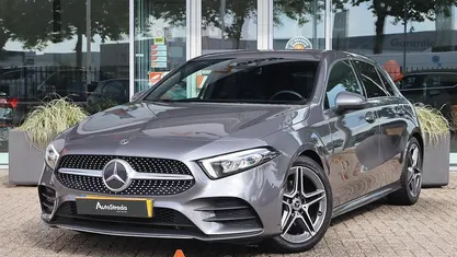 Occasion Mercedes A180 AMG line 136 PK (100 kW) 2019 Grijs Hatchback