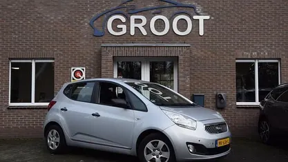 Grijs Gebruikt 2010 Kia Venga Hatchback | € 7.950 (Goede deal)