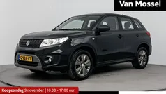 Zwart Gebruikt 2017 Suzuki Vitara Comfort SUV | € 15.240 (Eerlijke prijs)