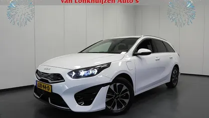 Gebruikt 2022 Kia Ceed Hatchback | € 24.340 (Eerlijke prijs)