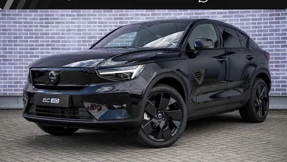Zwart Gebruikt 2024 Volvo EC40 Plus SUV | € 46.899 (Eerlijke prijs)