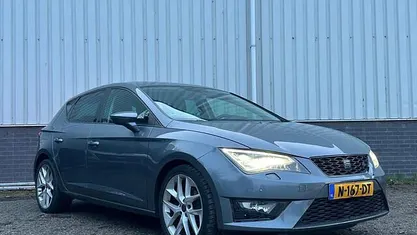 Occasion Seat Leon CONNECT 150 PK (110 kW) 2016 Grijs Hatchback