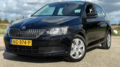 Zwart, metallic lak Gebruikt 2015 Skoda Fabia Active Hatchback | € 6.550 (Eerlijke prijs)