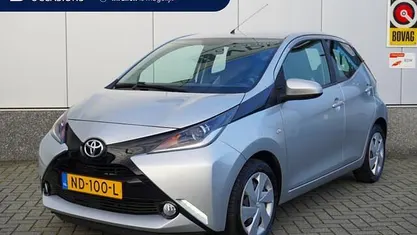 Gebruikt 2016 Toyota Aygo X-play Hatchback | € 7.890 (Eerlijke prijs)