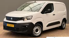 Wit Gebruikt 2023 Peugeot Partner S MPV | € 14.572 (Eerlijke prijs)